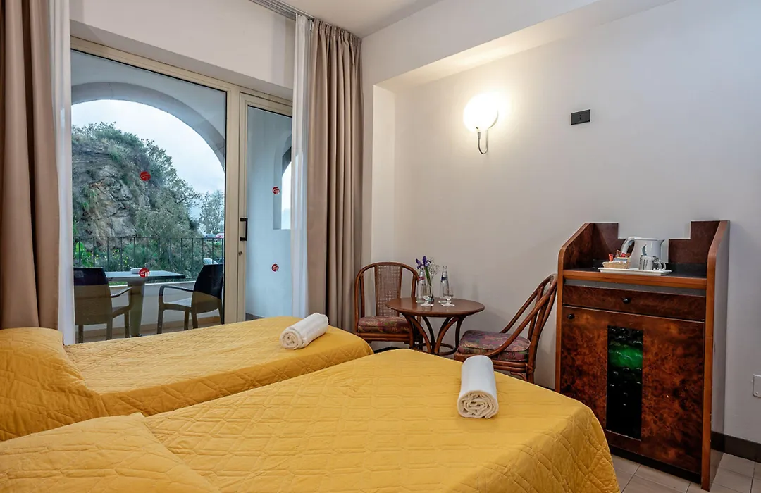 Hotel Le Terrazze-1
